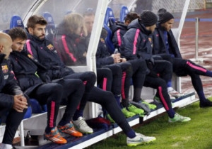 Messi Pique Neymar no banco