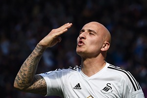 Jonjo Shelvey, a transferência mais cara desta janela, muda-se para o Newcastle, após ter passado pelo Liverpool e Swansea City. Jonjo Shelvey, a transferência mais cara desta janela, muda-se para o Newcastle, após ter passado pelo Liverpool e Swansea City.