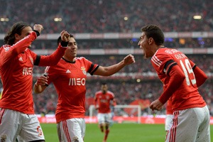 Benfica's Spanish forward Rodrigo Machado (R) celebrates after scoring the opening goal during the Portuguese football match SL Benfica vs FC Porto at Luz stadium in Lisbon on January 12, 2014. AFP PHOTO / FRANCISCO LEONG