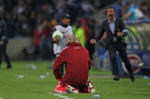 Jesus Ajoelhado no Dragão