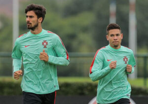 Os dois jogadores, com problemas musculares na coxa, fizeram trabalho condicionado.