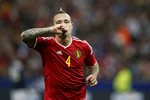 Nainggolan, outro jogador-chave da Bélgica, está também envolvido numa potencial transferência para o Chelsea. Nainggolan, outro jogador-chave da Bélgica, está também envolvido numa potencial transferência para o Chelsea.