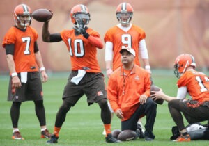 Jackson tem que encontrar uma forma de potenciar a segunda vida de RG3. Jackson tem que encontrar uma forma de potenciar a segunda vida de RG3.
