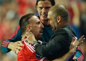 Ribéry, que não precisa que lhe digam o que fazer, não ia muito à bola com as regras de Guardiola.