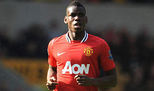 Pogba, quando vestia as cores dos Red Devils, em 2012.
