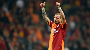 Sneijder poderá juntar-se à Premier League nesta nova temporada. Sneijder poderá juntar-se à Premier League nesta nova temporada.