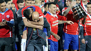 Sampaoli conquista o 1º título na história do Chile.