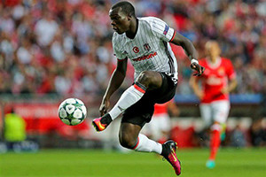 Aboubakar no jogo de terça-feira, contra o Benfica.