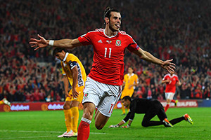 País de Gales goleia na 1ª jornada, com 2 golos de Gareth Bale.
