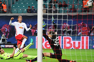 Poulsen garante os 3 pontos a um Leipzig até agora invicto.