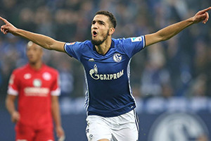 Nabil Bentaleb bisa na 2ª vitória do Schalke. Nabil Bentaleb bisa na 2ª vitória do Schalke.