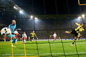 Golo solitário de Aubameyang dá 3 pontos ao Dortmund.