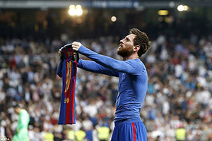 Golo de Messi, ao cair do pano, relança o campeonato espanhol.