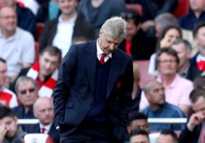 Mesmo vencendo o Evertonna última jornada o Arsenal não escapa à Liga Europa. Mesmo vencendo o Evertonna última jornada o Arsenal não escapa à Liga Europa.