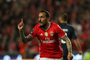 Com 9 golos marcados na Taça de Portugal, Mitroglou é o melhor marcador da prova. Com 9 golos marcados na Taça de Portugal, Mitroglou é o melhor marcador da prova.