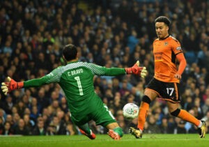 Os Wolves obrigaram o City a ir aos penáltis para seguir em frente na Taça EFL. Os Wolves obrigaram o City a ir aos penáltis para seguir em frente na Taça EFL.