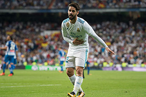 Isco bisa em primeira vitória no Bernabéu.