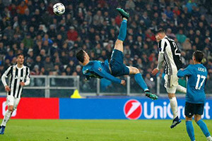 Desta forma, Ronaldo mereceu os aplausos dos adeptos Bianconeri.