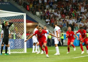 Ao cair do pano, a eficácia de Harry Kane poupa Inglaterra ao deslize.