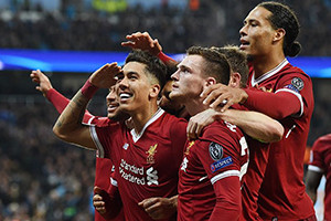 Firmino sai do banco e dá golo da vitória os Reds.